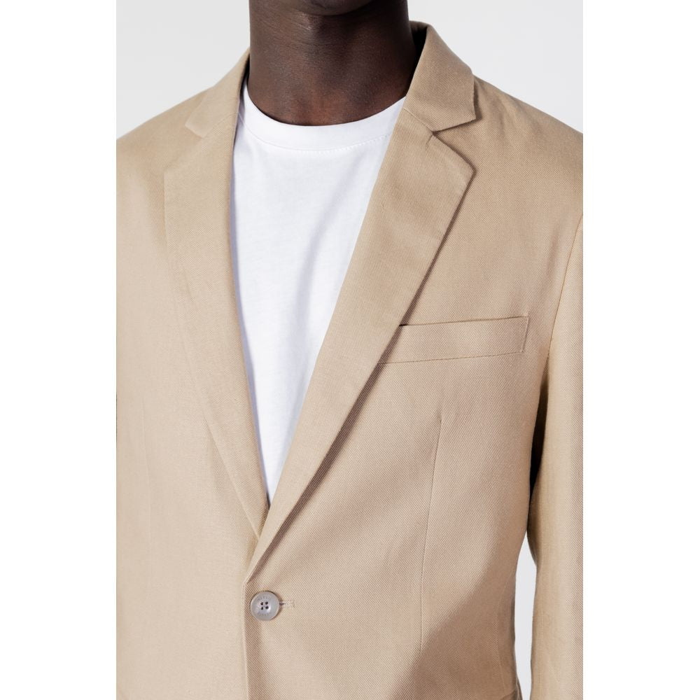 Traje de lino beige