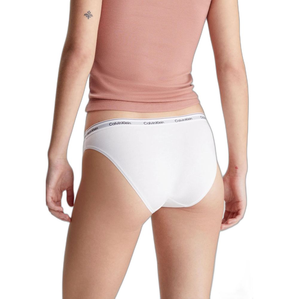 Ropa interior de algodón blanco