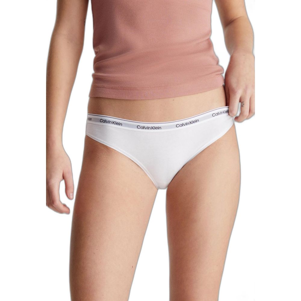 Ropa interior de algodón blanco
