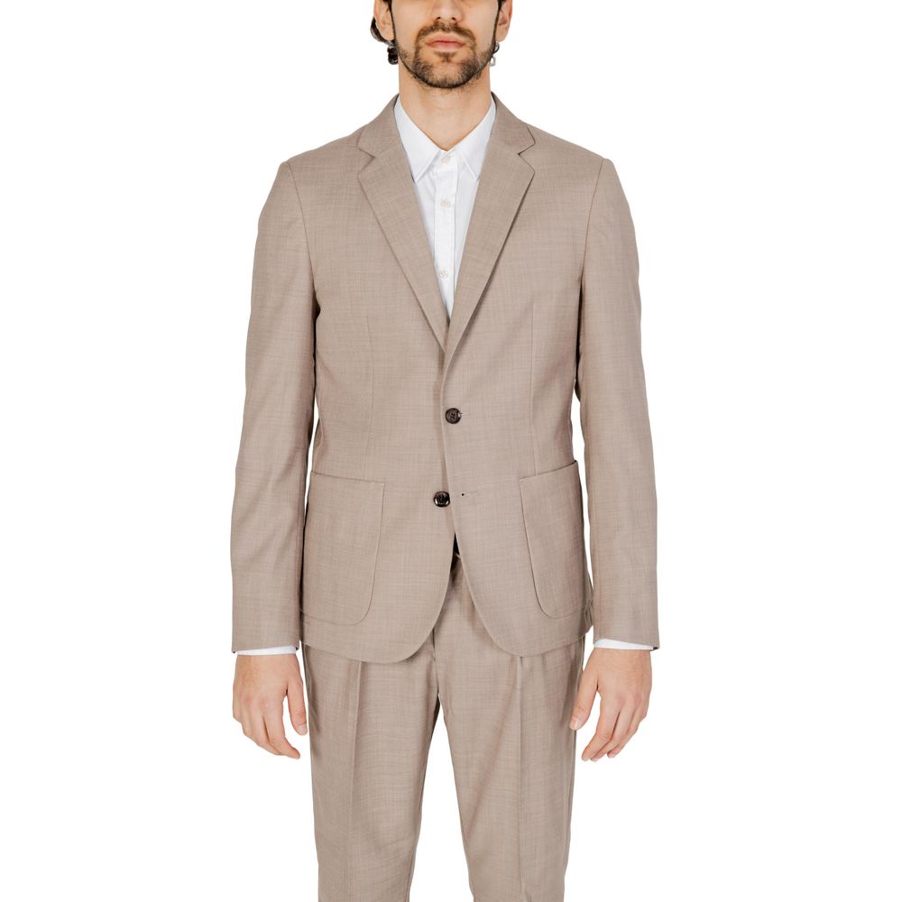 Traje de poliéster beige