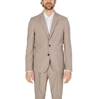Traje de poliéster beige