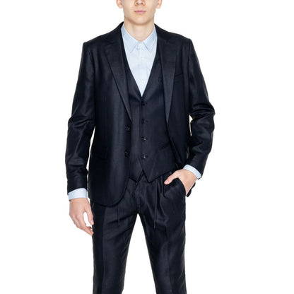 Traje de lino negro