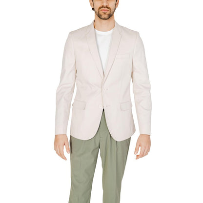 Traje de algodón color crema