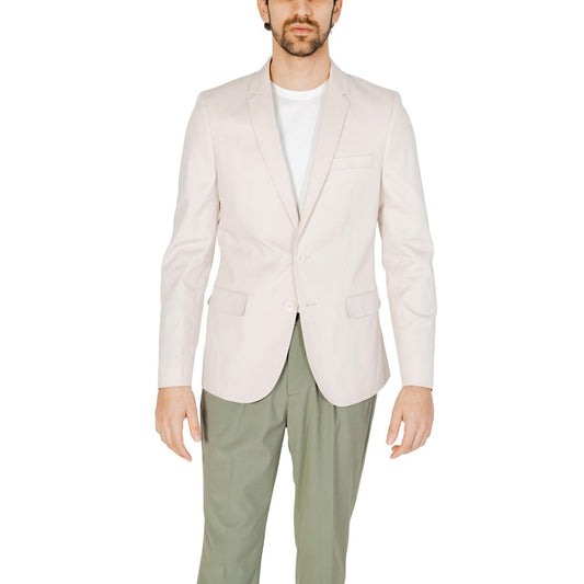 Traje de algodón color crema