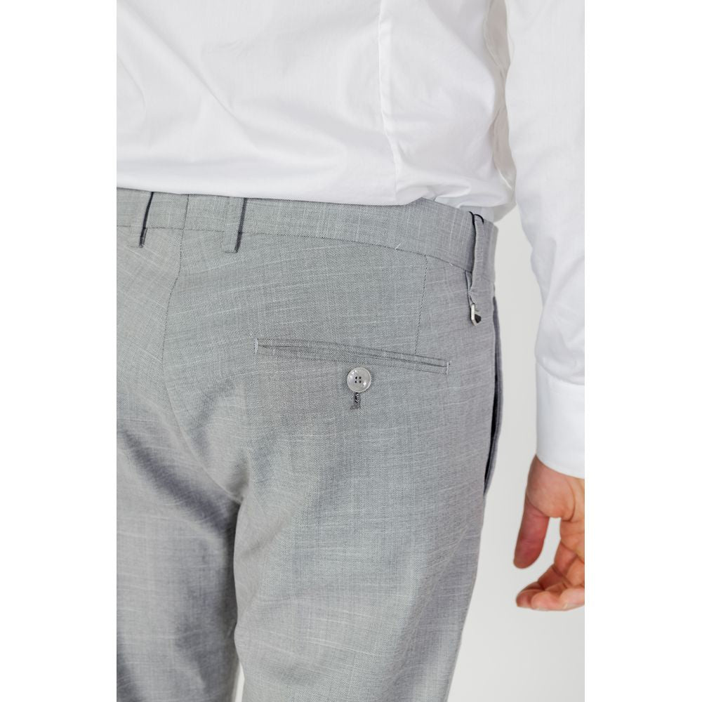 Vaqueros y pantalones de poliéster gris