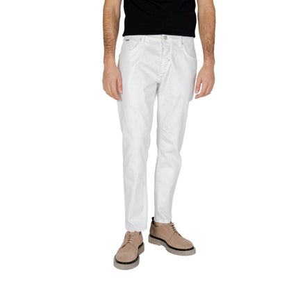 Vaqueros y pantalones de algodón blanco