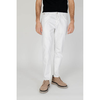 Vaqueros y pantalones de algodón blanco