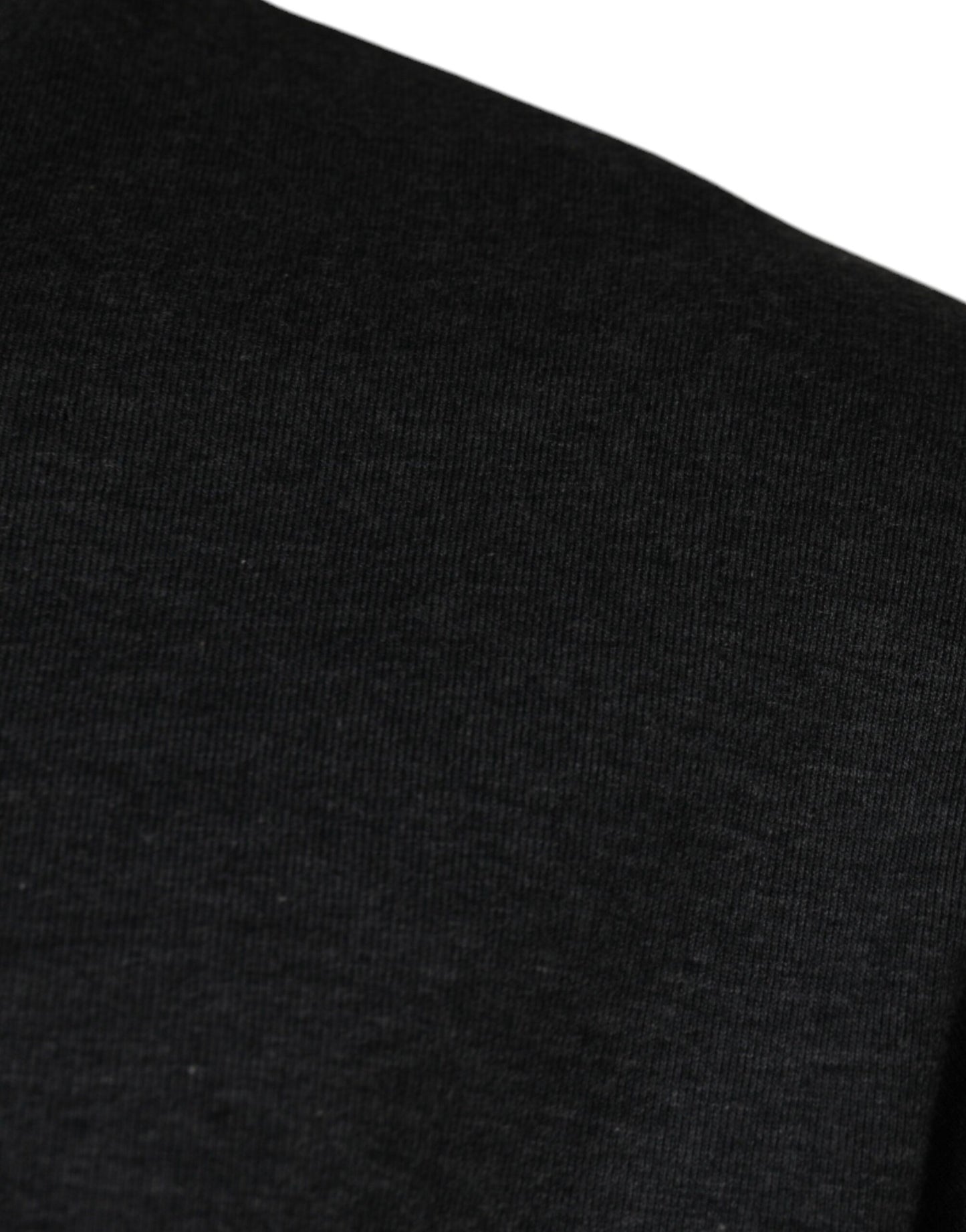 Camiseta de cuello redondo con estampado de camuflaje gris oscuro