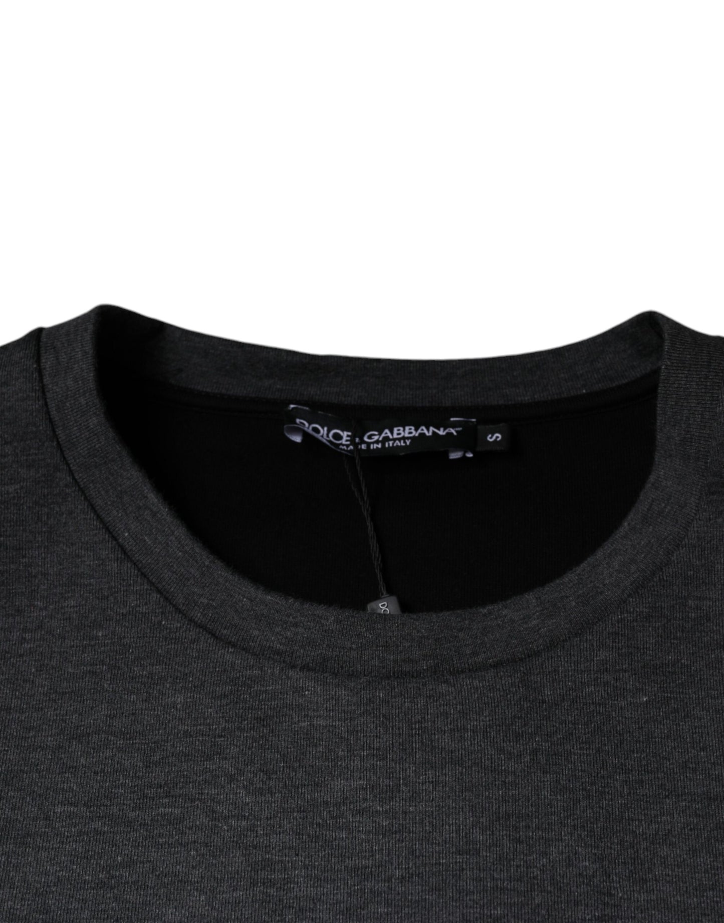 Camiseta de cuello redondo con estampado de camuflaje gris oscuro