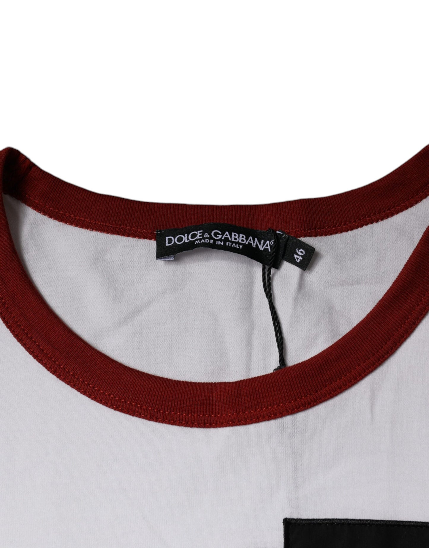 Camiseta blanca de algodón con cuello redondo y estampado gráfico