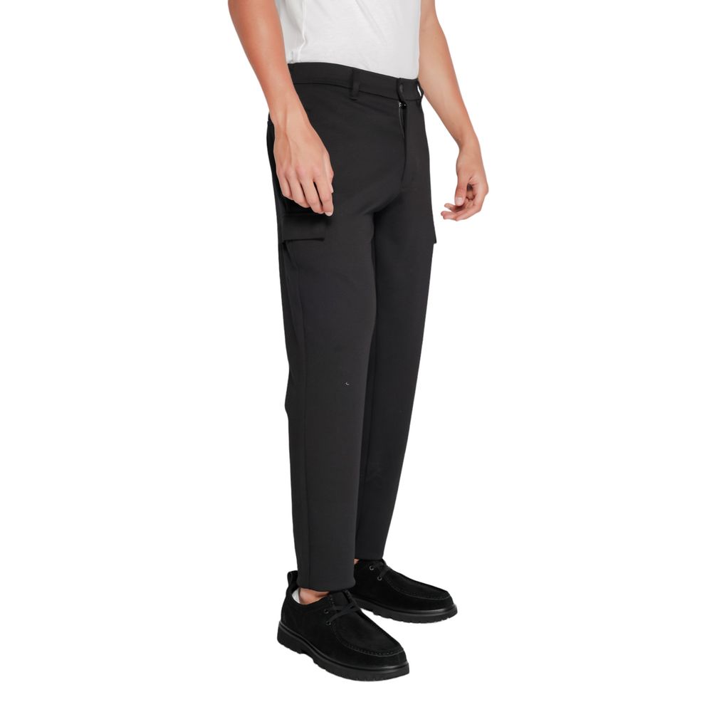 Vaqueros y pantalones de poliéster negro