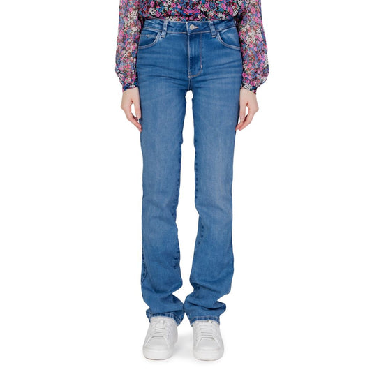 Vaqueros y pantalones de algodón azul claro