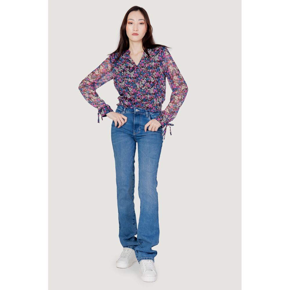 Vaqueros y pantalones de algodón azul claro
