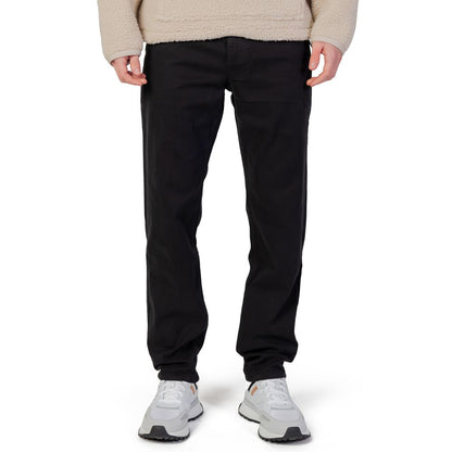Vaqueros y pantalones de algodón negro