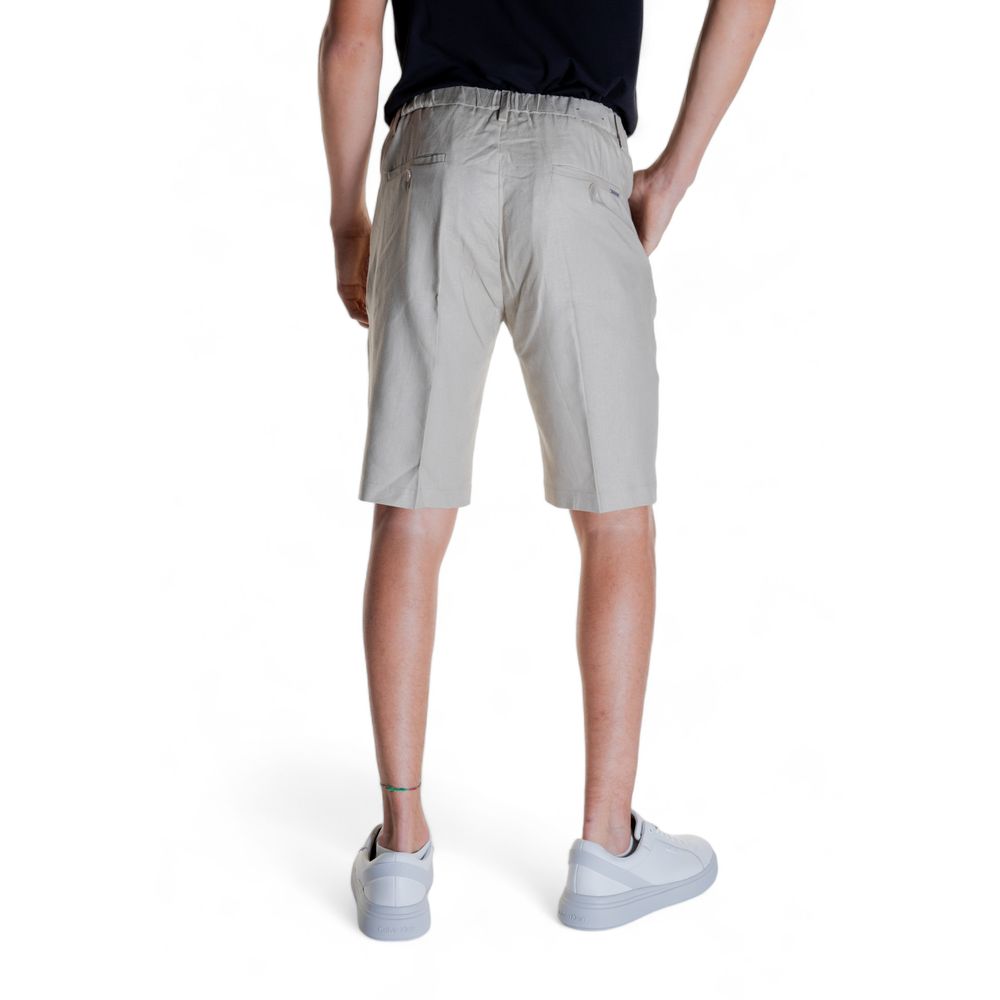 Pantalón corto de lino beige