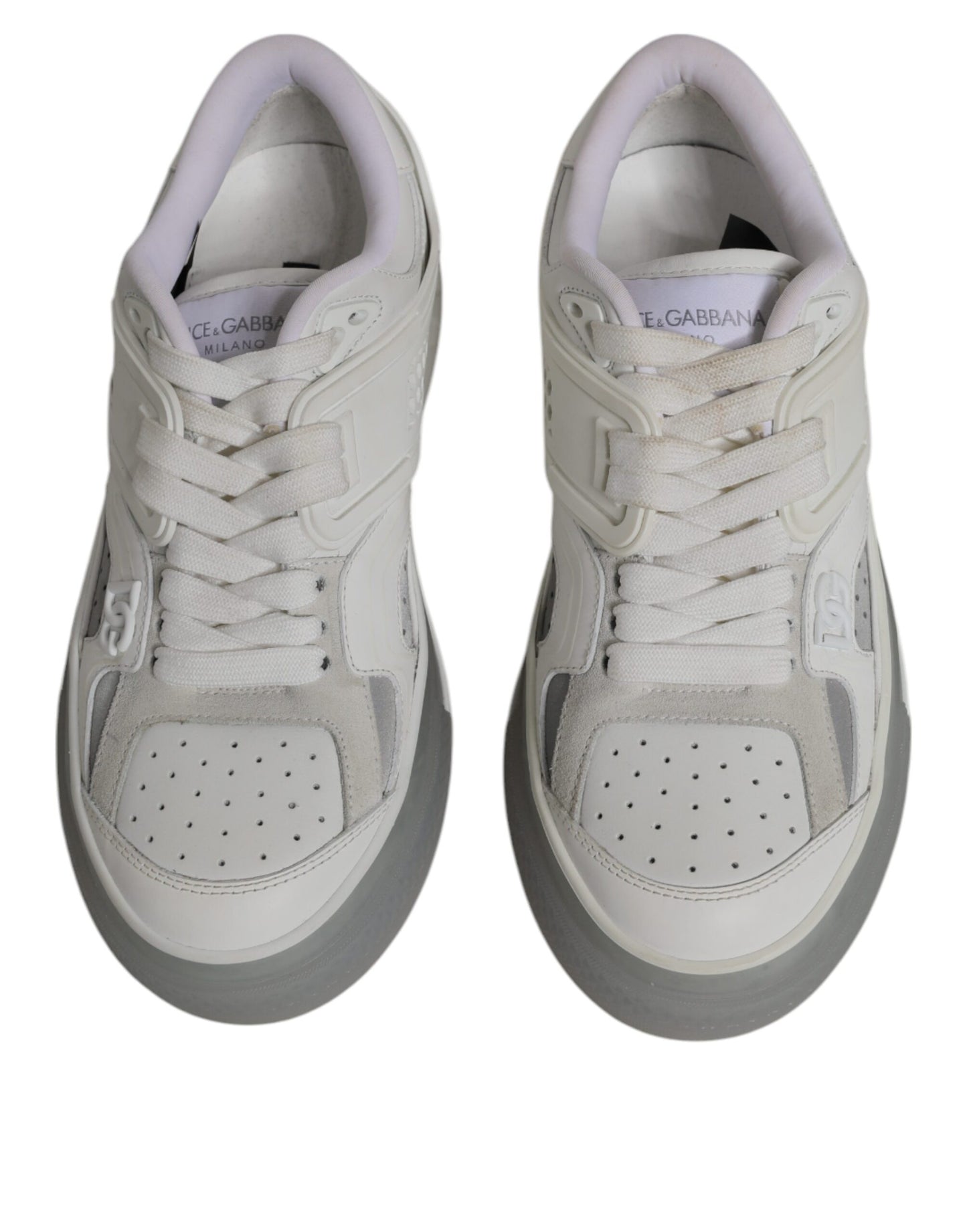Zapatillas blancas con el logotipo de DG CUSTOM 2.Zero
