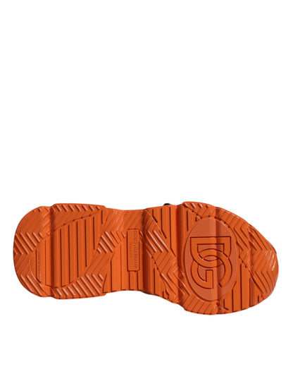 Zapatillas altas gruesas con paneles múltiples en color naranja