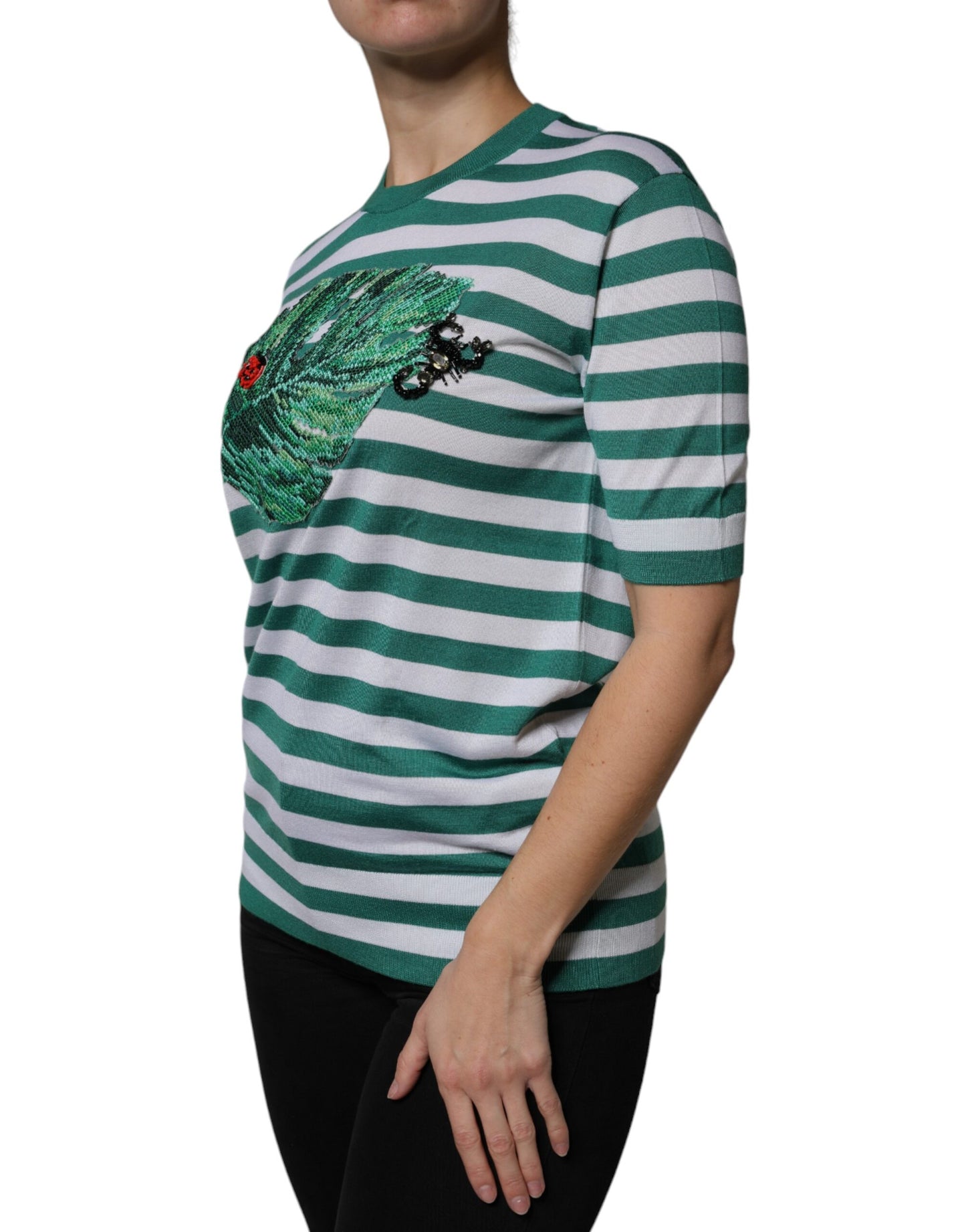 Camiseta de cuello redondo con hojas y rayas blancas y verdes