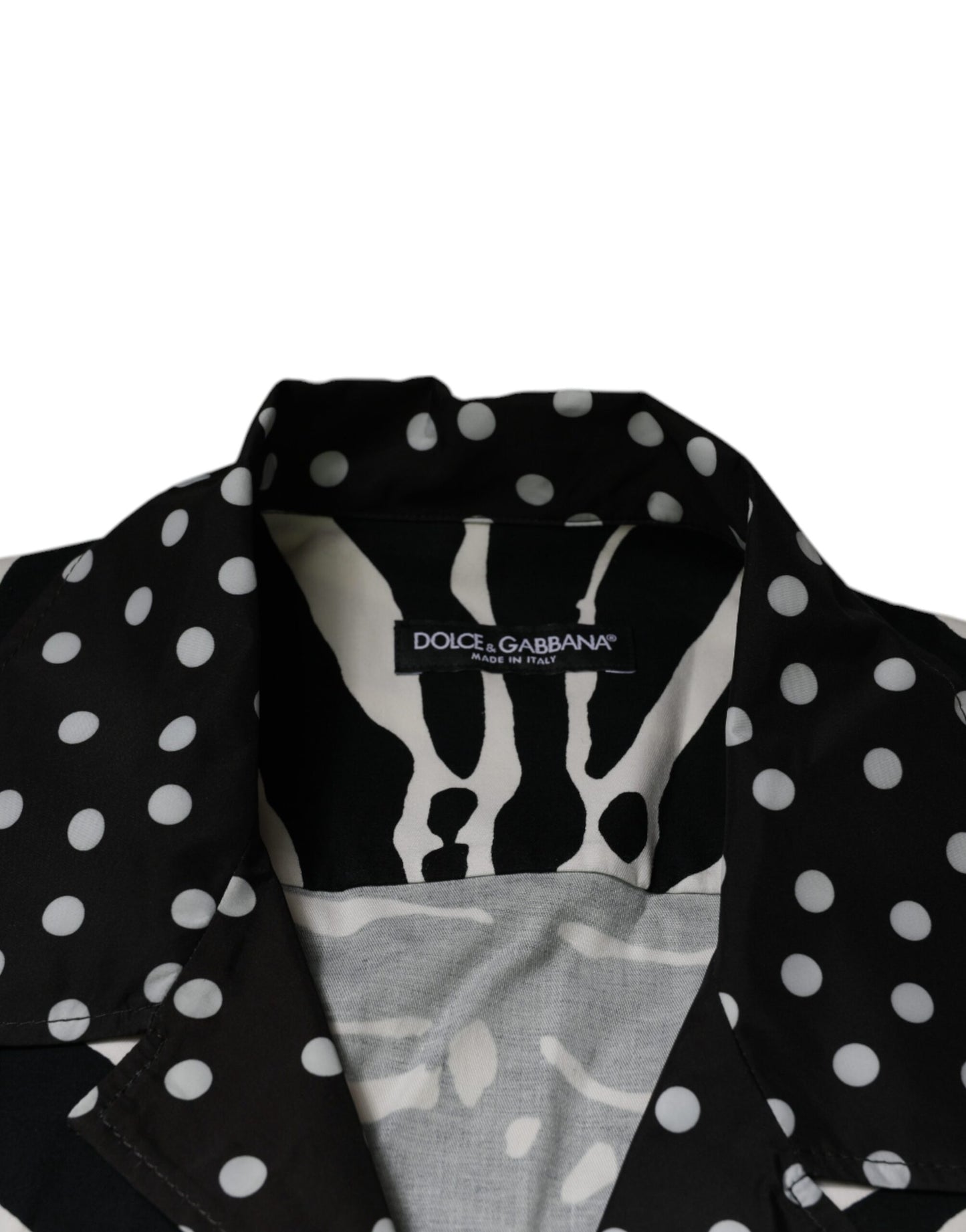 Camisa oversize con botones de cebra en blanco y negro