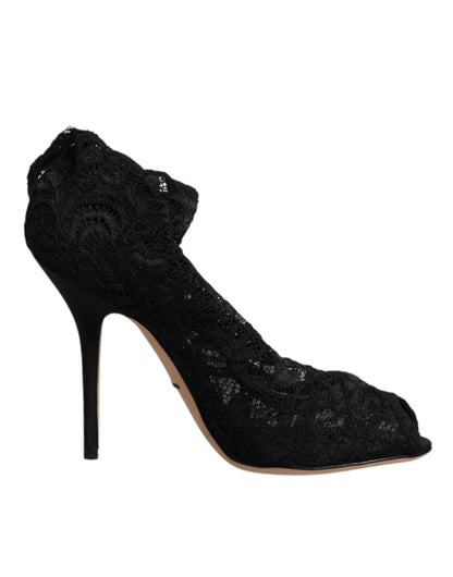 Botas de media pantorrilla con tacones elásticos y encaje negro