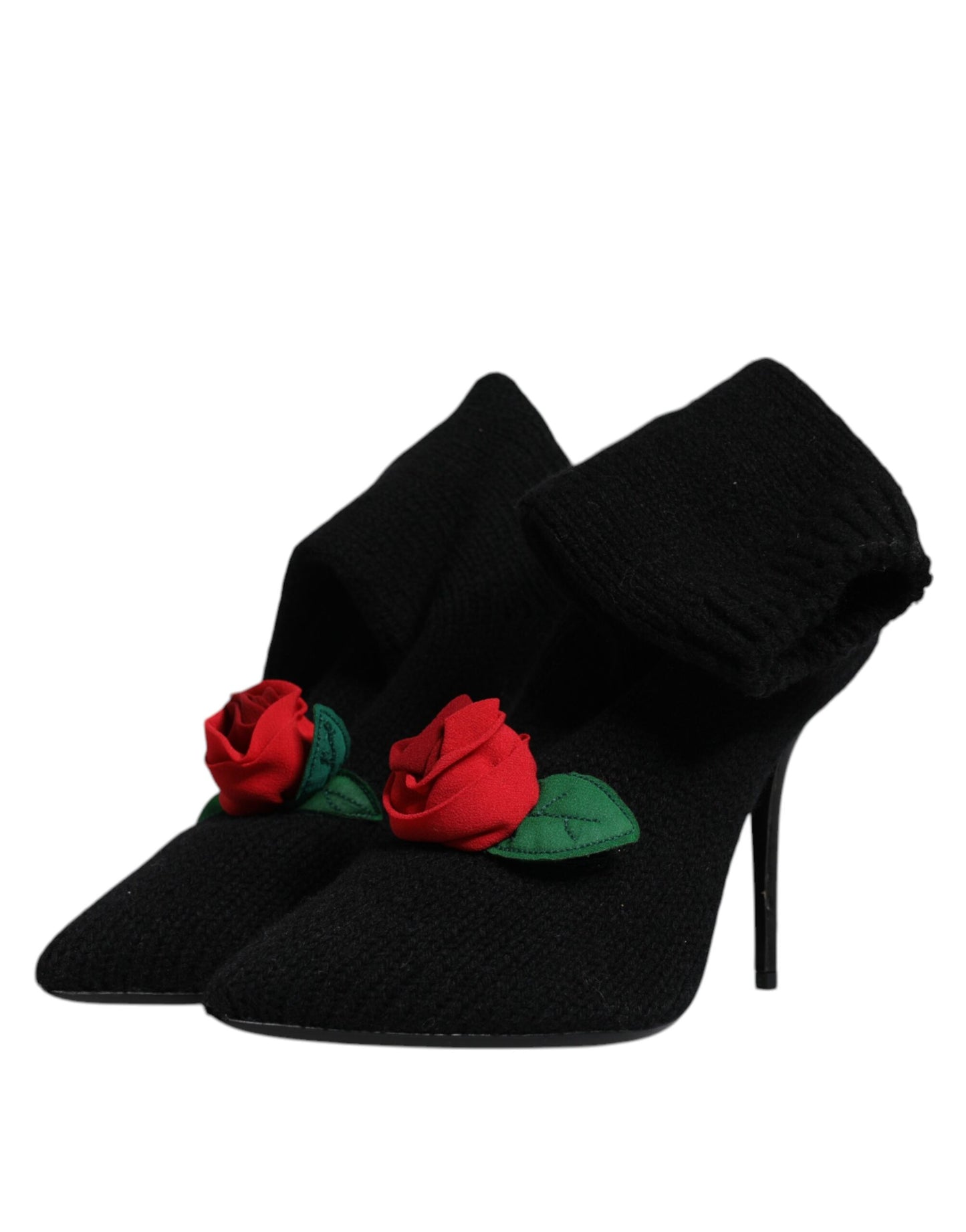 Botas negras de tacón de aguja a media pantorrilla