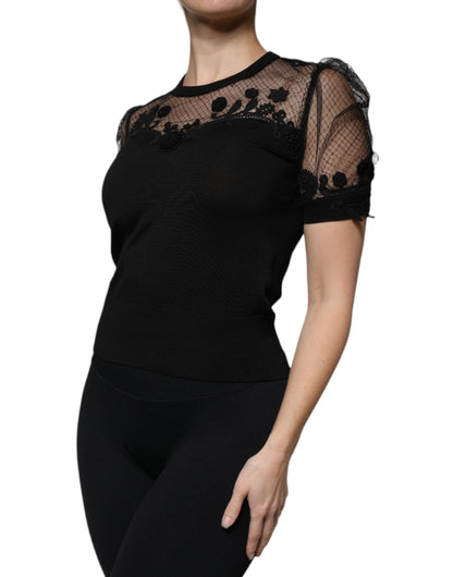 Blusa de manga corta con encaje floral negro
