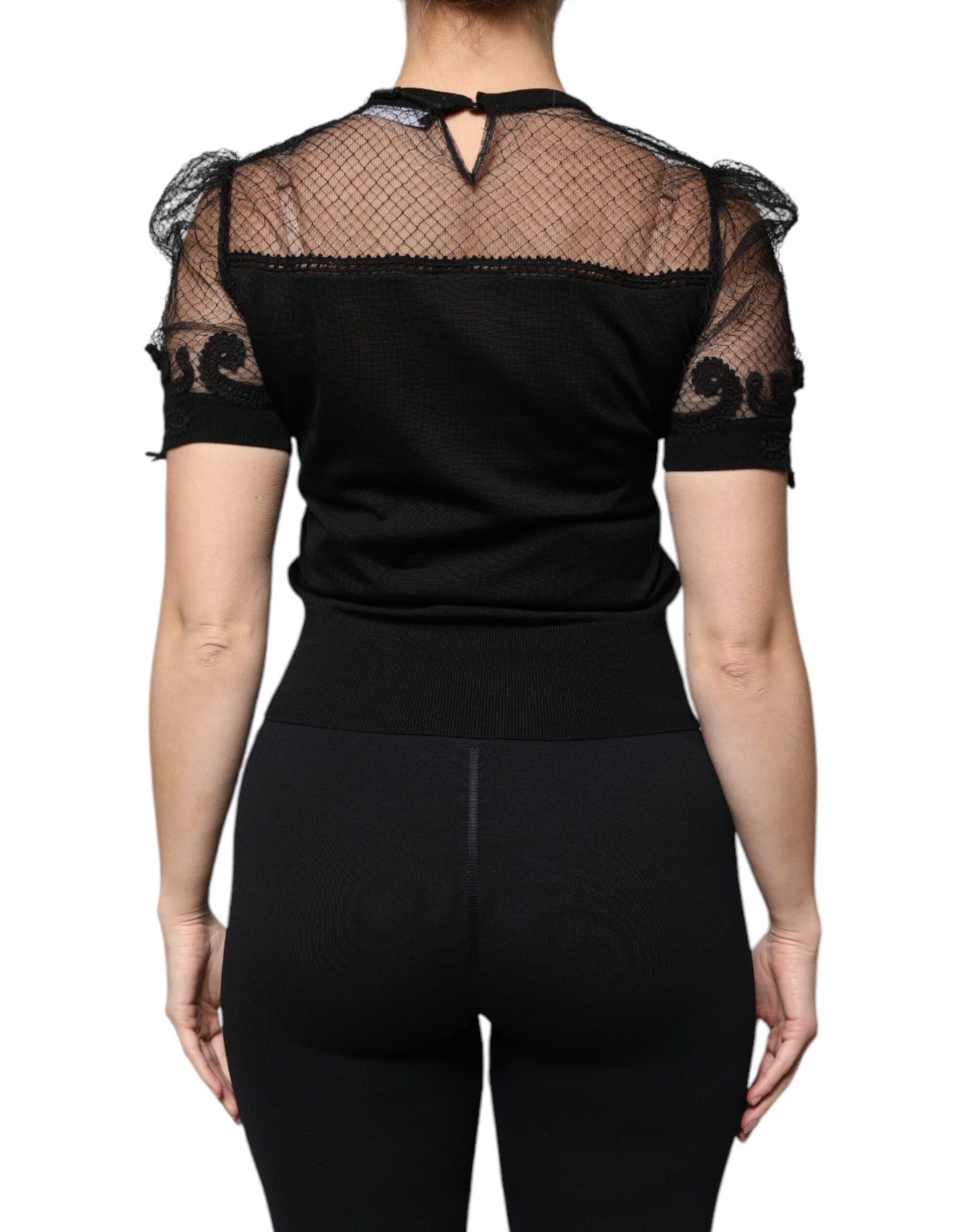 Blusa de manga corta con encaje floral negro