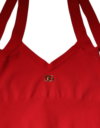 Top corto sin mangas de viscosa roja con cuello halter
