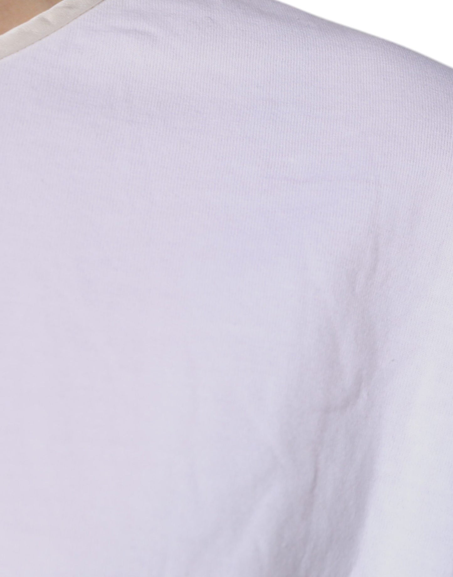 Blusa cruzada de cuello redondo de seda y algodón blanco