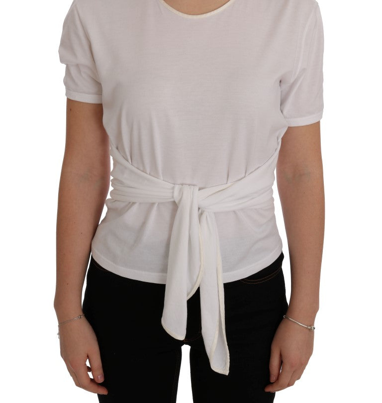 Elegante blusa blanca cruzada con detalles de cristal