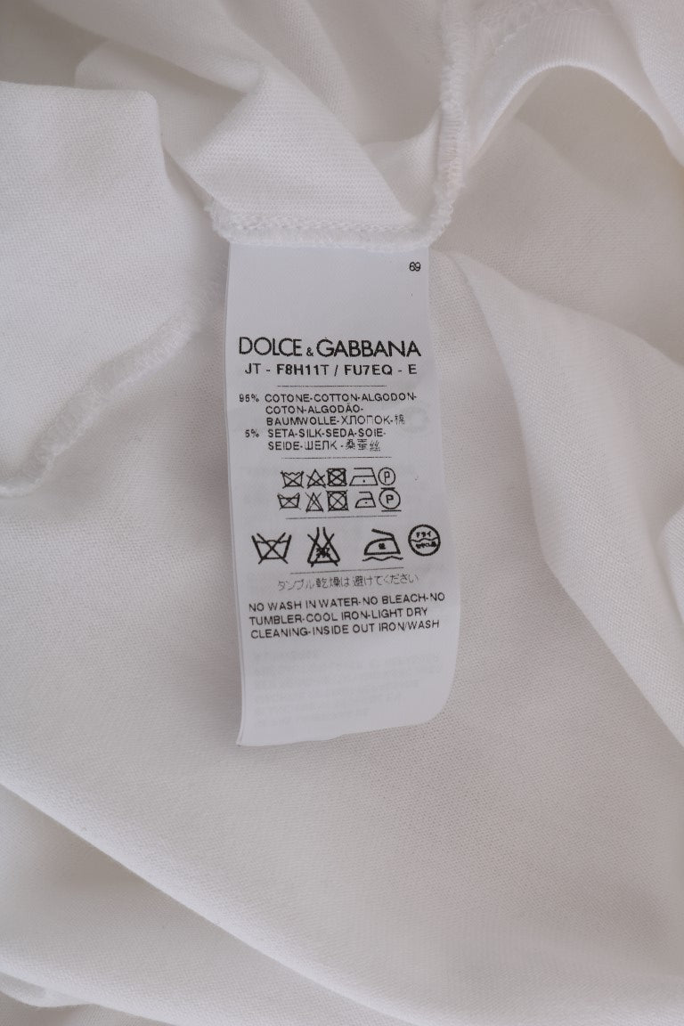 Elegante blusa blanca cruzada con detalles de cristal