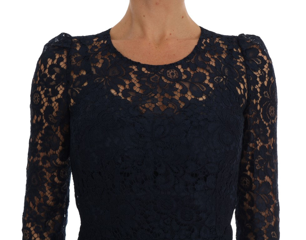 Elegante vestido de encaje floral de corte A
