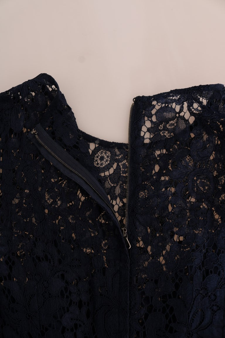 Elegante vestido de encaje floral de corte A