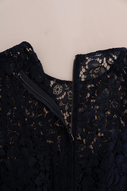 Elegante vestido de encaje floral de corte A