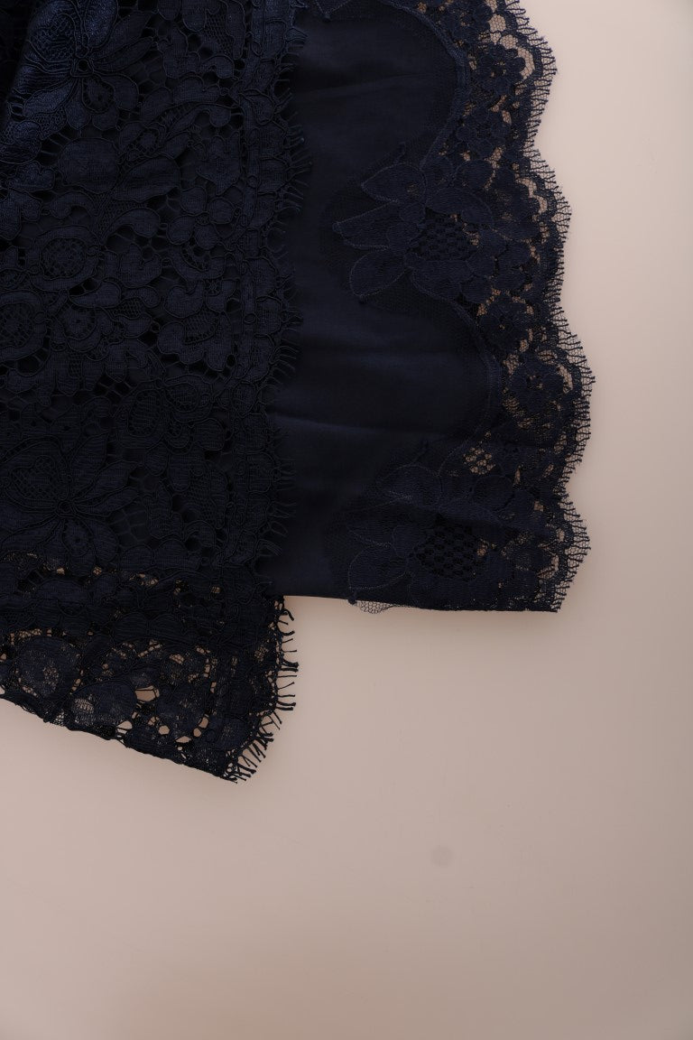 Elegante vestido de encaje floral de corte A