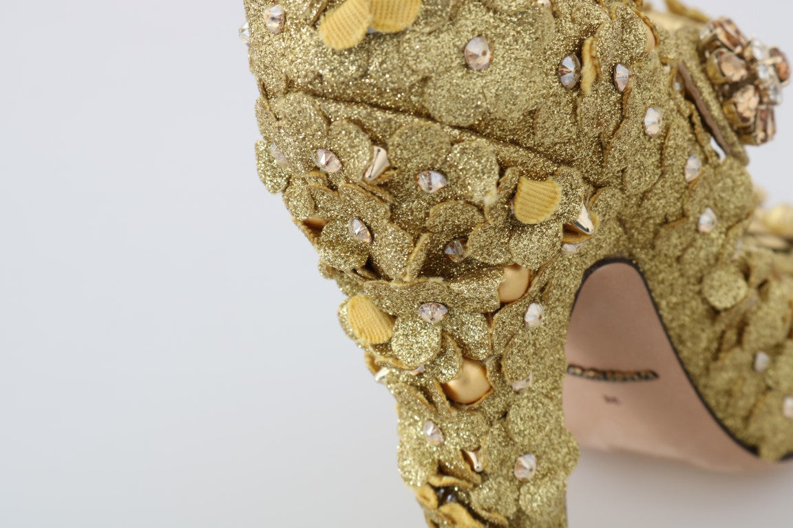 Zapatos de tacón con cristales y flores doradas