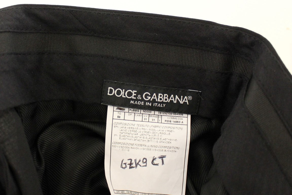 Elegantes pantalones plisados ​​de lana negra