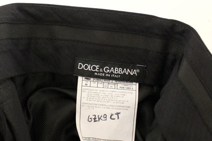 Elegantes pantalones plisados ​​de lana negra