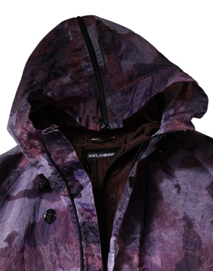 Chaqueta tipo blusón con capucha y estampado de camuflaje morado para hombre