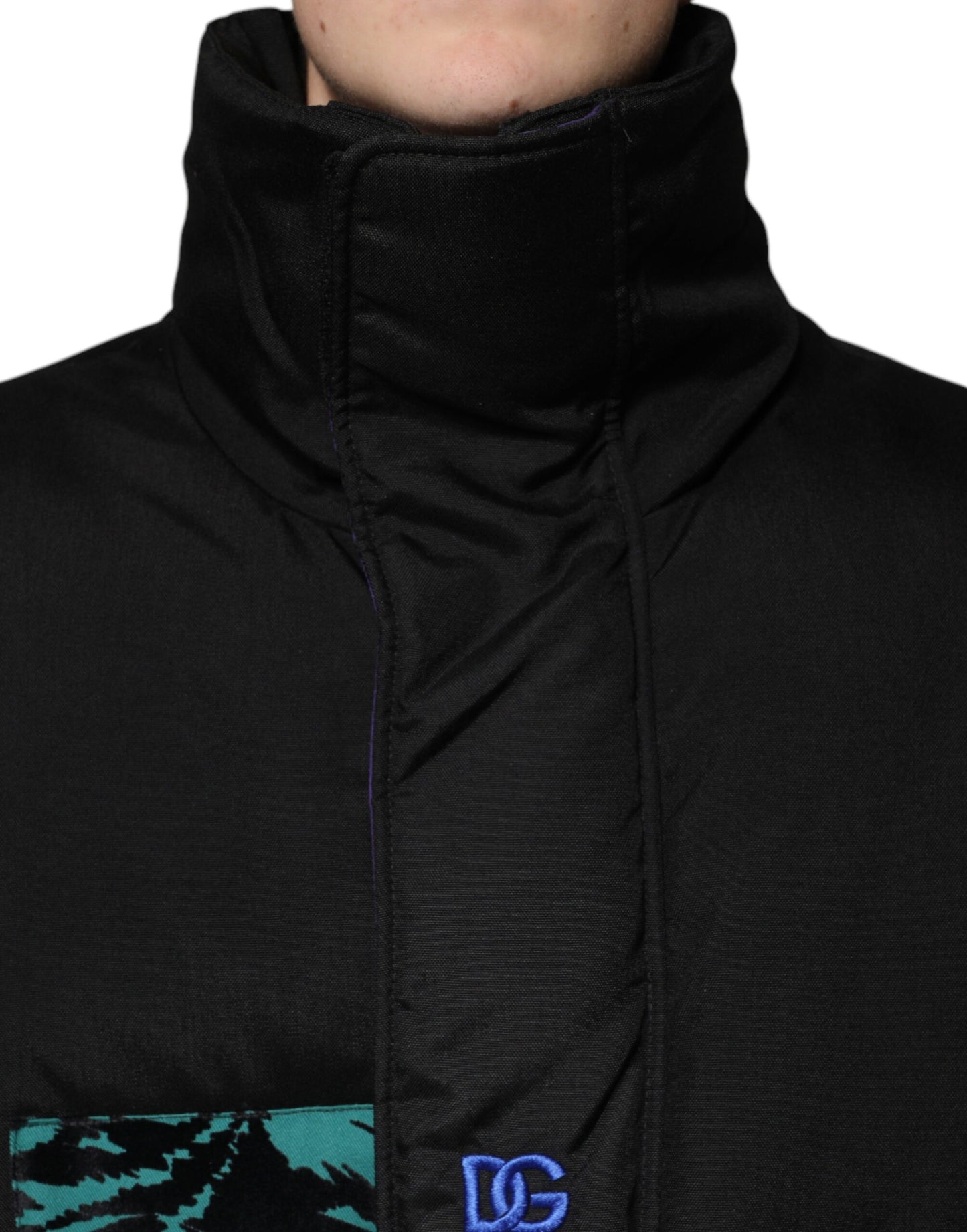Chaqueta acolchada de nailon negra con cremallera completa para hombre