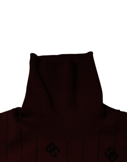 Suéter de cuello alto con monograma granate