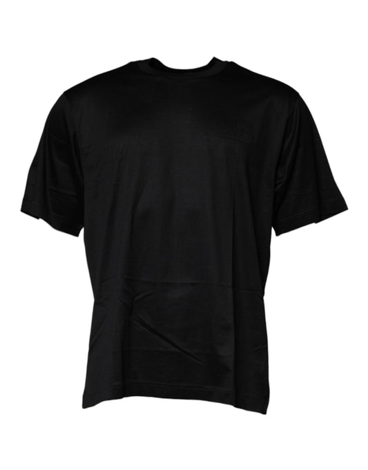 Camiseta negra de manga corta con cuello redondo
