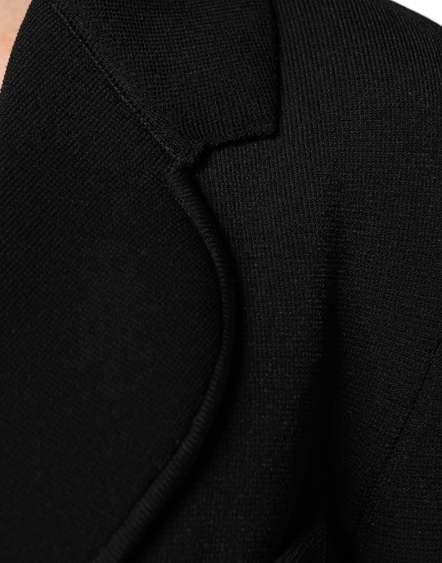Chaqueta blazer de viscosa negra de botonadura sencilla
