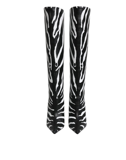 Botas altas con tacón de cebra en blanco y negro