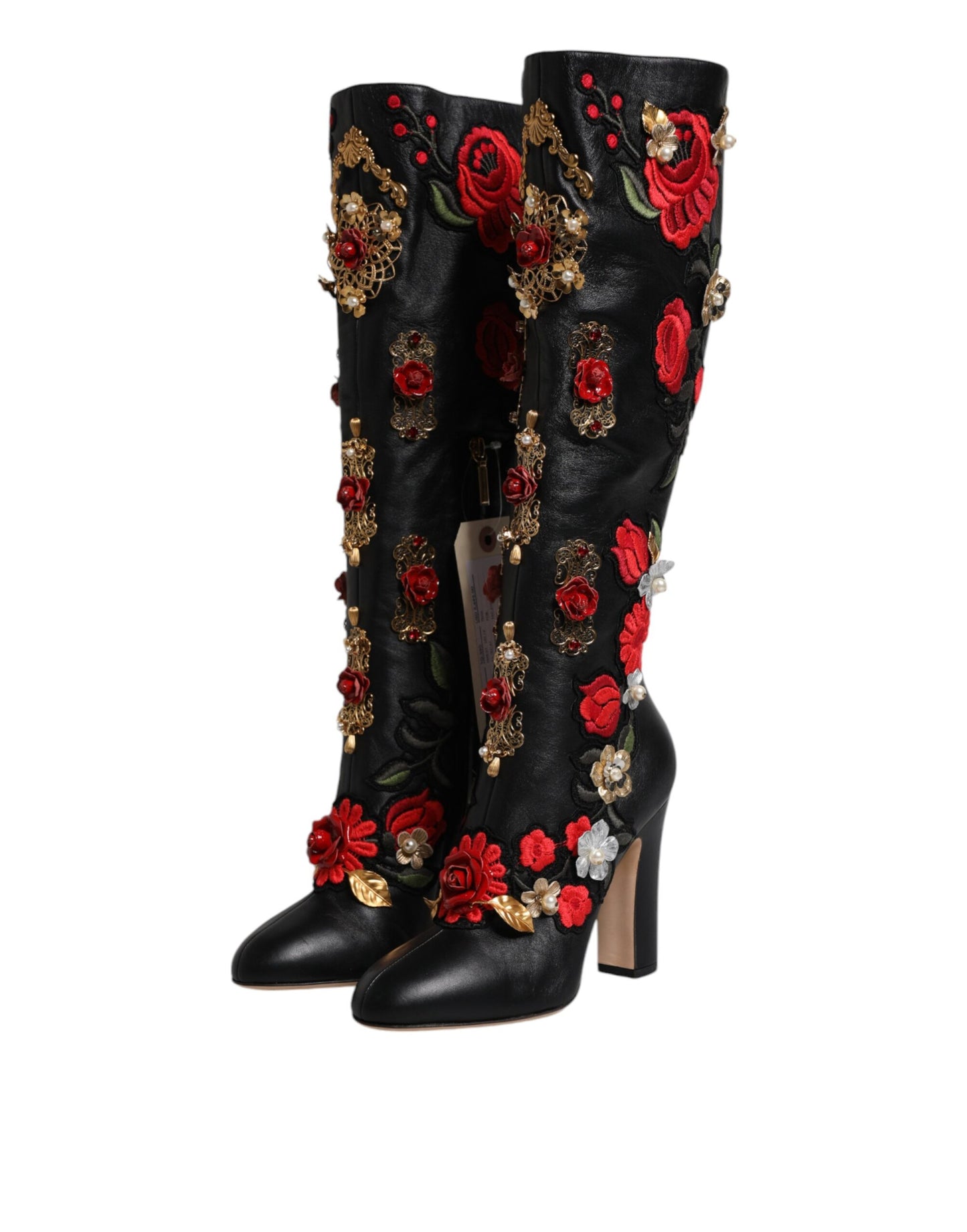 Botas de tacón de piel con adornos de rosas negras