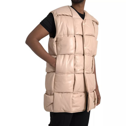 Chaqueta de piel de becerro acolchada sin mangas en beige