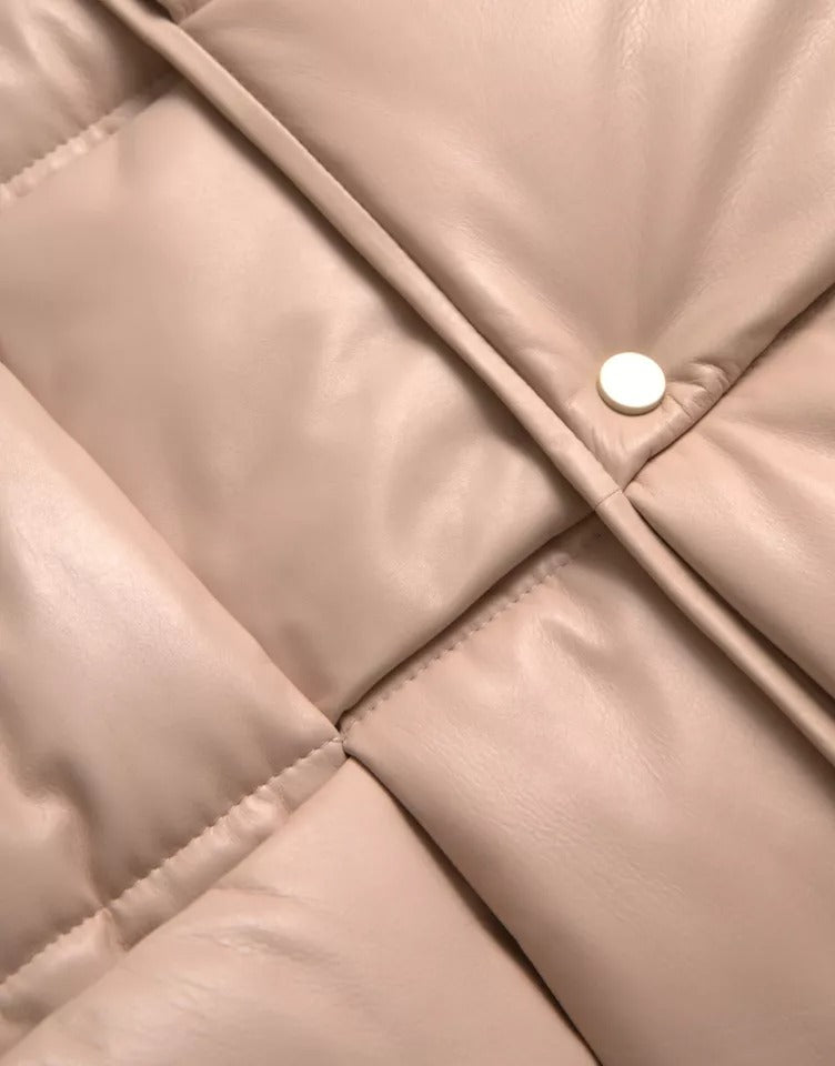 Chaqueta de piel de becerro acolchada sin mangas en beige