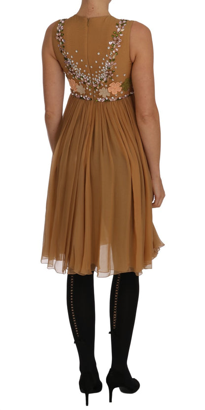 Exquisito vestido de seda dorada de corte A