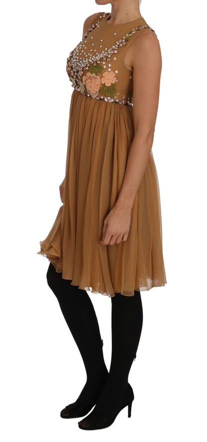 Exquisito vestido de seda dorada de corte A