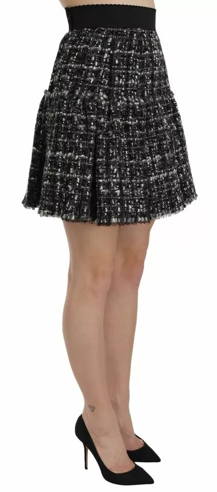 Minifalda de lana con volantes y cuadros negros